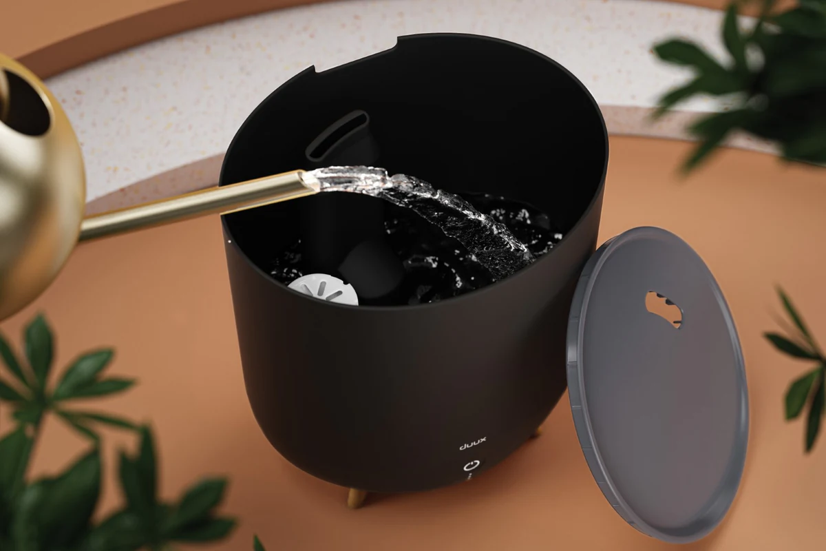 Duux Neo humidifier, Black colourway tank filling render