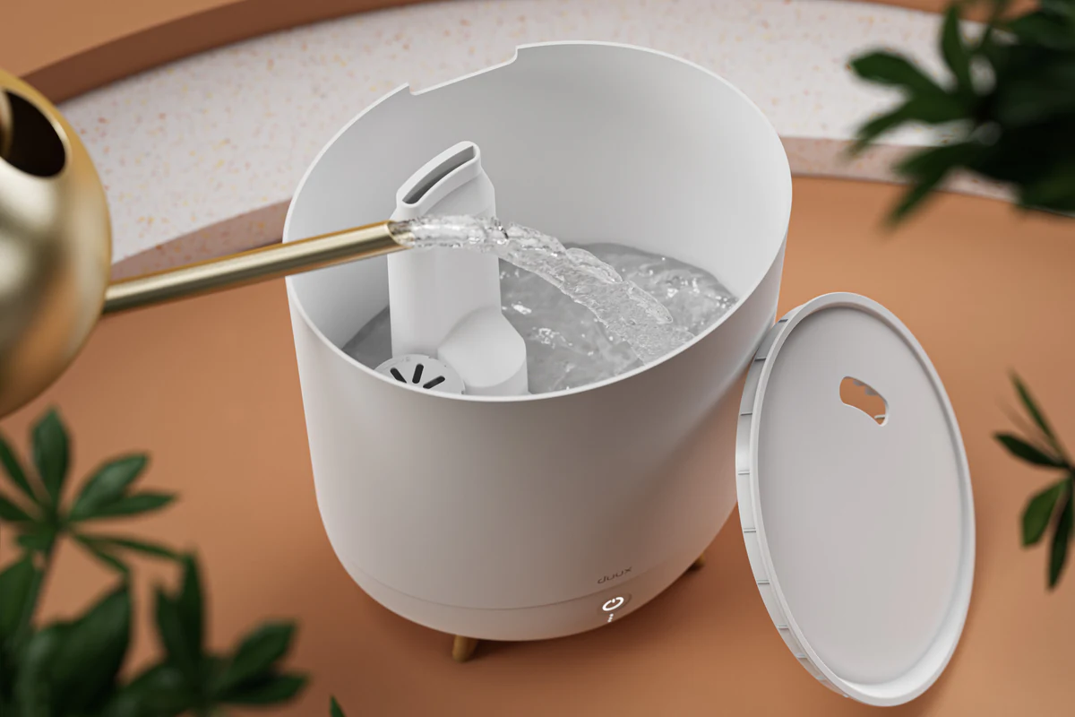Duux Neo humidifier, White colourway tank filling render