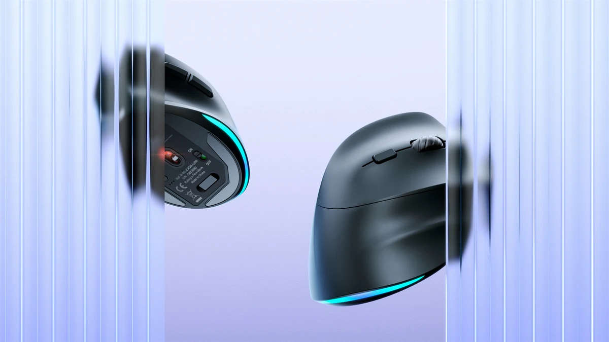 Bluestork ergonomic mouse, fluted glass product render