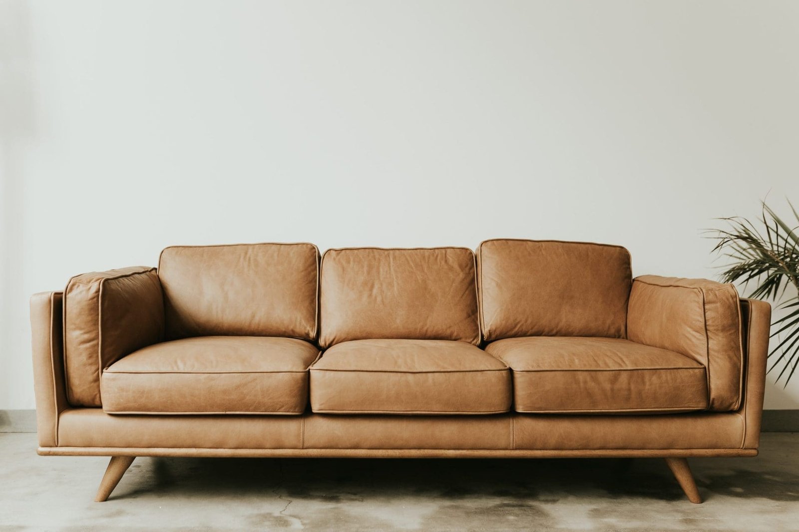 5 Reasons To Use Interactive Furniture Showcases